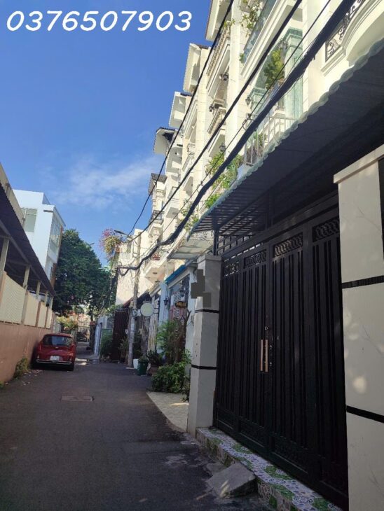 NHÀ 3TẦNG 1/ QUANG TRUNG P8 GV- 65.5M2 (4X16.5)- HẺM XE HƠI- ĐANG CHO THUÊ