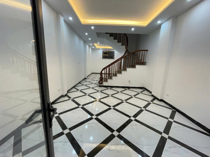 BÁN NHÀ VĨNH QUỲNH, THANH TRÌ 65m2 HƠN 4 TỶ NHÀ RỘNG, THOÁNG MÁT CÓ SÂN ĐỂ XE