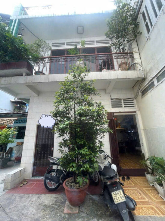 Nhà góc, 2 mặt thoáng, sát mặt tiền, Lê Hồng Phong quận 10 , 2 tầng 44m2 , Sổ Vuông, Hoàn Công