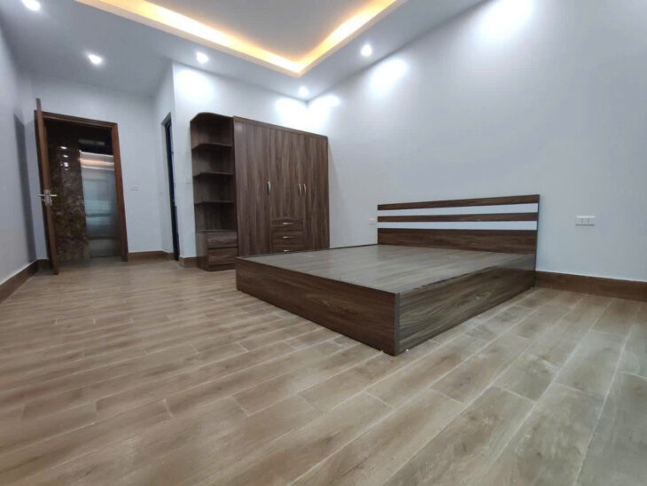 NHÀ MỚI KÍNH KOONG, GẦN HỒ CỰC THOÁNG, 6 TẦNG LỘC – 45M2, THANG MÁY ĐẦY ĐỦ, TRUNG TÂM ĐỐNG ĐA DƯỚI