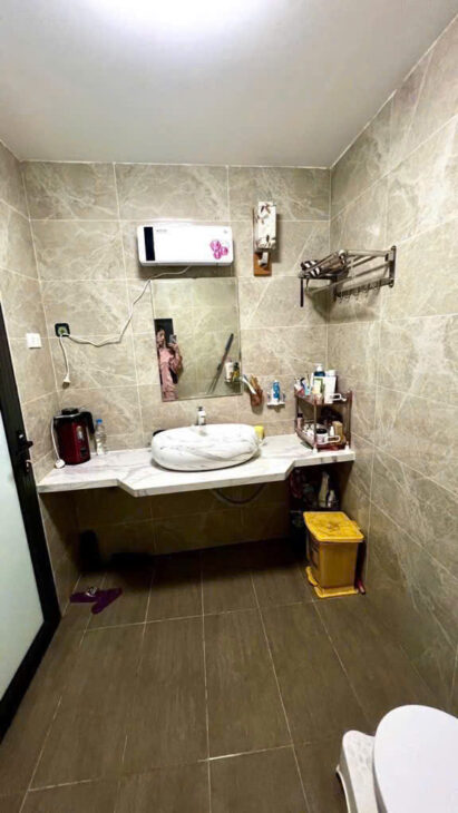 NHÀ DÂN XÂY MỚI 2 NĂM,XEM TRONG LÀ MÊ CHỐT LUÔN. NHÀ THIẾT KẾ RẤT ĐẸP – GẦN MẶT NGÕ VĂN HƯƠNG!