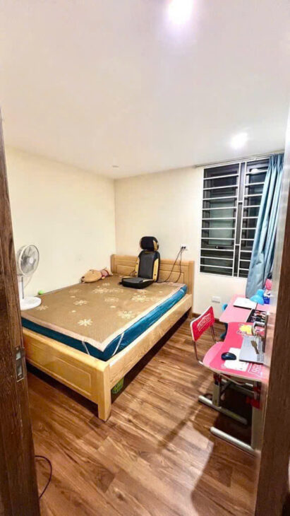 NHÀ DÂN XÂY MỚI 2 NĂM,XEM TRONG LÀ MÊ CHỐT LUÔN. NHÀ THIẾT KẾ RẤT ĐẸP – GẦN MẶT NGÕ VĂN HƯƠNG!