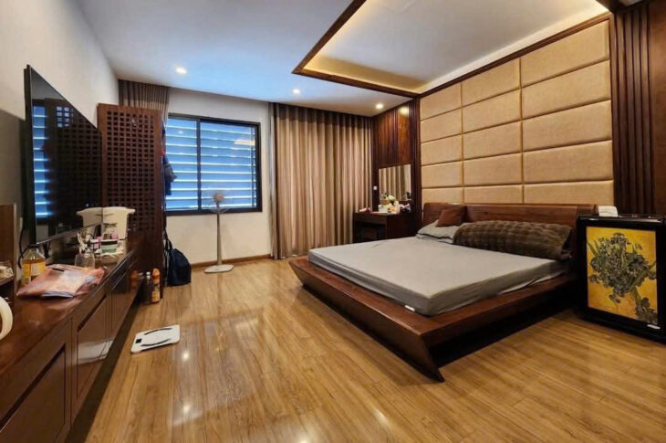 PHÂN LÔ HOÀNG QUỐC VIỆT, VỈA HÈ, ÔTÔ TRÁNH, NHÀ 2 MẶT TIỀN KINH DOANH, 70M2 GIÁ 24 TỶ