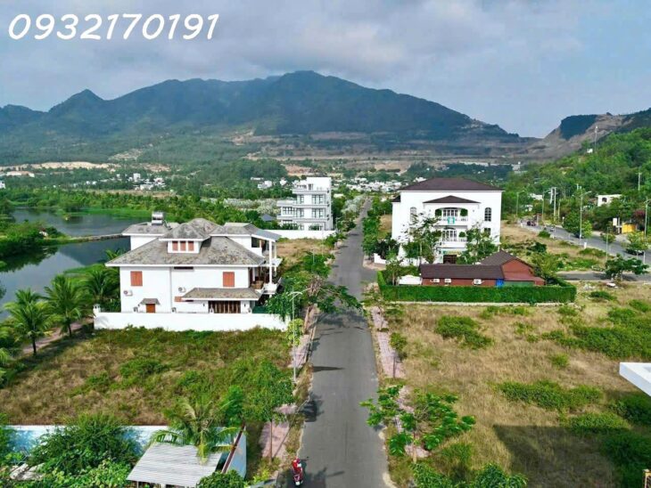 Chuyên KĐT Ven Sông Tắc- Lô Góc- DT: 142m2- GIÁ CỰC TỐT- CẦN BÁN GẤP