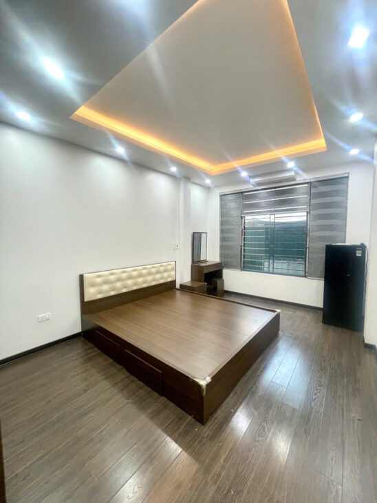 BÁN NHÀ VŨ TÔNG PHAN – Nhà 45m xây 5 tầng gàn phố, 3 phút lên Ngã Tư Sở