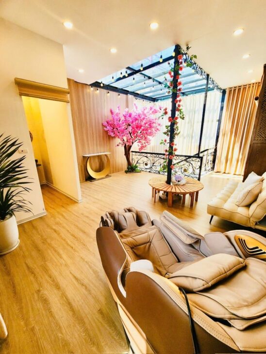 BÁN NHÀ PHỐ ĐĂNG TIẾN ĐÔNG-GẦN PHỐ-FULL NỘI THẤT-NỞ HẬU