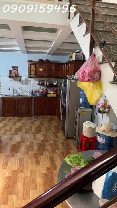 Nhà mặt tiền đường Trần Hưng Đạo Phường Tân Sơn Nhì Q.Tân Phu 4.5 x21 4 tầng giá 14.9 tỷ