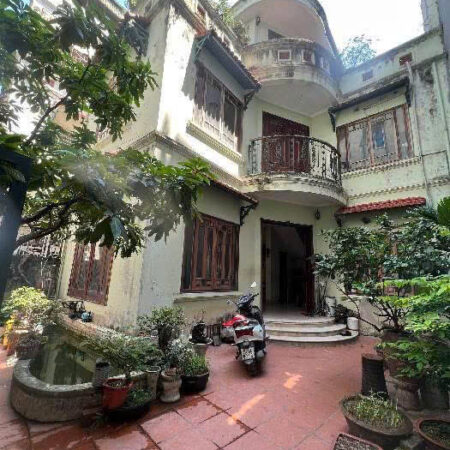 ĐẤT ĐẸP HOANG MAI