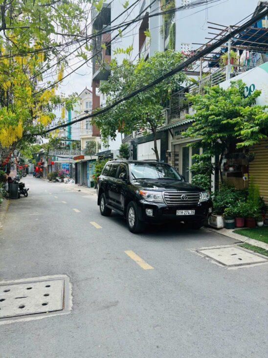 NGỘP-BÁN GẤP-3 TẦNG 5X14-70M2-LÔ GÓC- HẺM 8M Ô TÔ NÉ-70m2-CHỢ THẠCH ĐÀ-GV