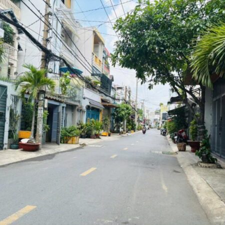 BÁN GẤP-LÔ GÓC-HẺM 8M XE HƠI NÉ-70m2 -3 TẦNG 5×14-CHỢ THẠCH ĐÀ-GÒ VẤP