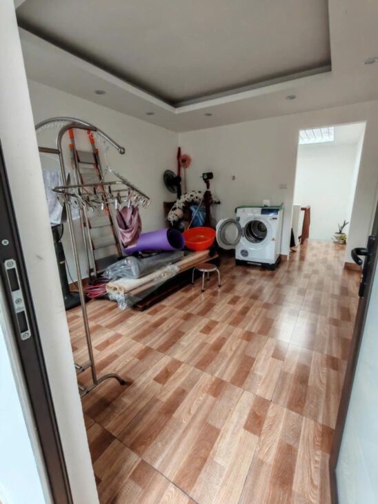 BÁN NHÀ 3 TẦNG- PHỐ THÁI HÀ- ĐẤT PHÂN LÔ -Ô TÔ LÙI CỬA .CÁCH MẶT PHỐ 50M