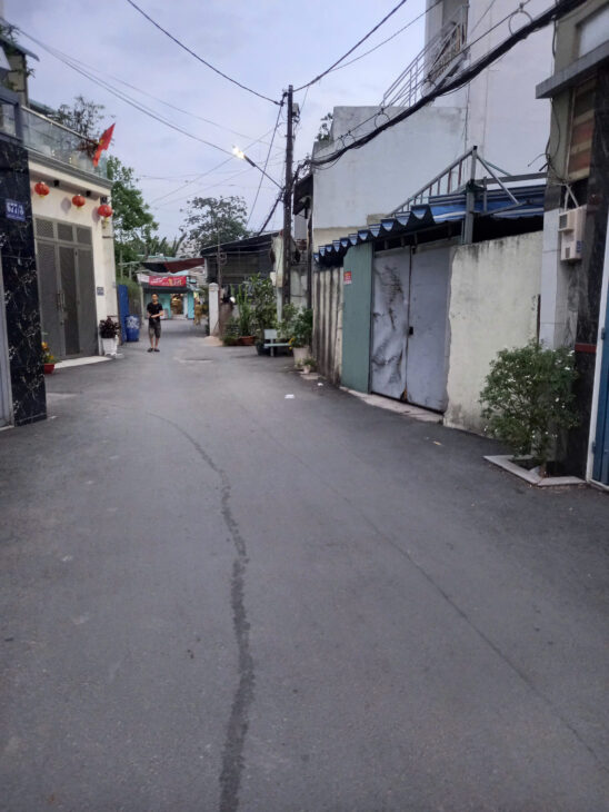 ???? Nhà Đẹp Giá Tốt – 2 Căn Nhà Gác Lửng, Sát Chợ Đại Hải, Hóc Môn!