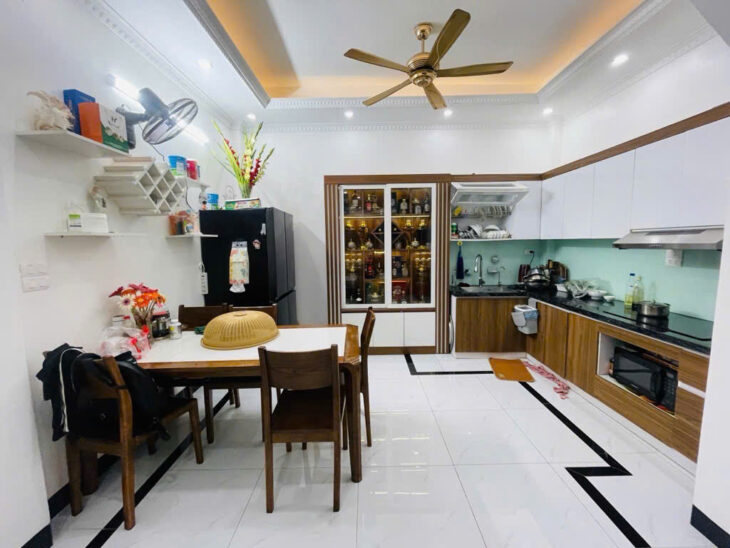 PHỐ MỚI VŨ TÔNG PHAN, TRUNG TÂM NGẪ TƯ SỞ, Ở SƯỚNG, TẶNG NỘI THẤT, GIÁ 7.7 TỶ.