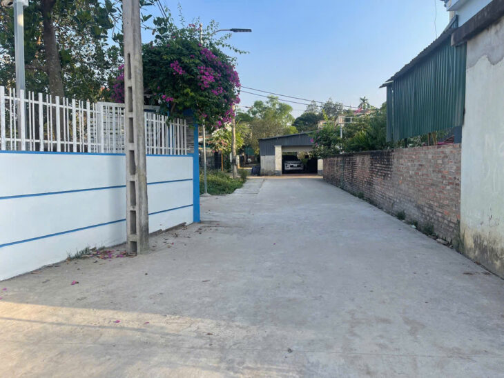 BÁN LÔ ĐẤT YÊN MỸ – CÓ SÂN RỘNG TRƯỚC NHÀ – GIÁ TỐT Diện tích: 100,4m²