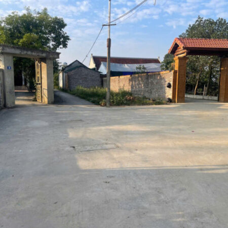 BÁN LÔ ĐẤT YÊN MỸ – CÓ SÂN RỘNG TRƯỚC NHÀ – GIÁ TỐT Diện tích: 100,4m²