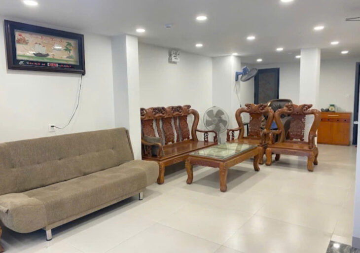 Khách sạn 8 tầng mặt tiền Hoàng Hoa Thám dt 98m2 bán: 40 tỷ lh: 0905724084 Ngọc Bích Land