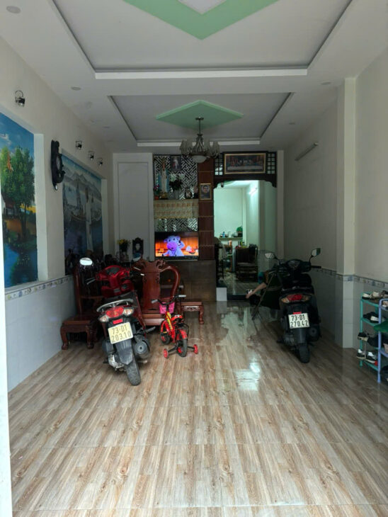 Bán nhà 3 Lầu gần TTHC Dĩ An,đường nhựa trước nhà 13m