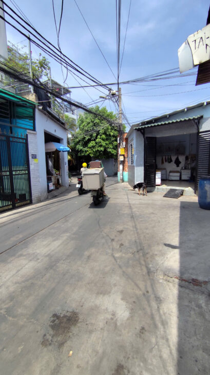 BÁN NHÀ 3 LẦU ĐẸP HẺM 1/ MÃ LÒ – NỞ HẬU, FULL NỘI THẤT GỖ CAO CẤP – GIÁ CHỈ 7.X TỶ