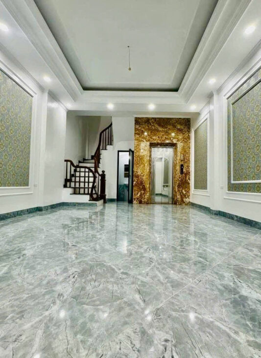 Bán nhà Hoàng Văn Thái Thanh Xuân DUY NHẤT 1 căn 6 tầng THANG MÁY 7 tỷ800tr 4PN NGÕ THÔNG, gần Ô TÔ