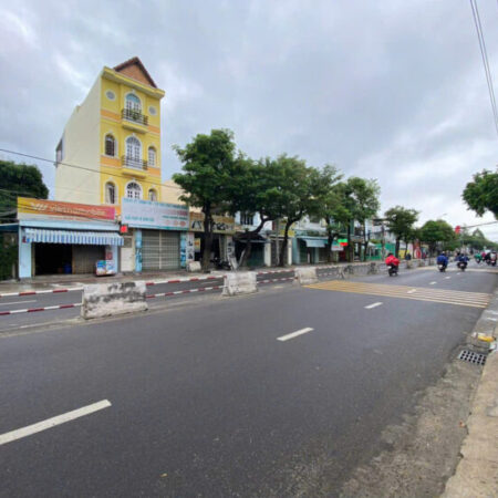 Bán nhà mặt tiền Lê Hồng Phong , Nha Trang . Diện tích 130m bán 10,5 tỷ Ngọc Bích Land