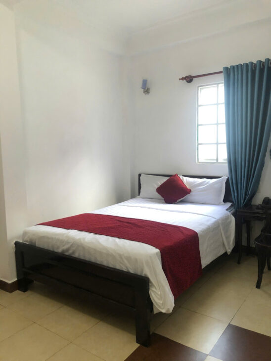 bán khách sạn đẹp đường Nguyễn Thiện Thuật dt 100m² Giá bán: 35 tỷ lh e bích Ngọc Bích Land
