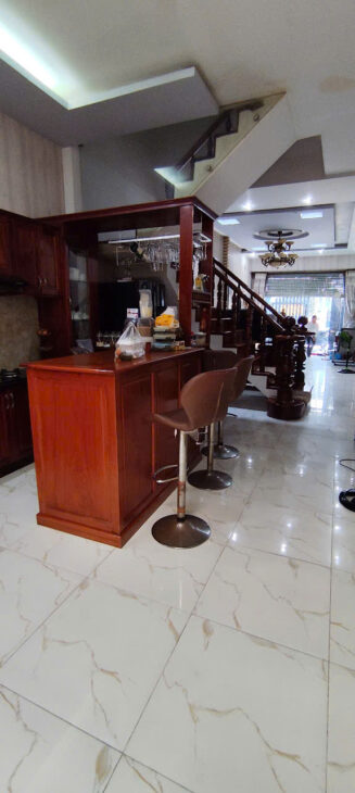 BÁN NHÀ 3 LẦU ĐẸP HẺM 1/ MÃ LÒ – NỞ HẬU, FULL NỘI THẤT GỖ CAO CẤP – GIÁ CHỈ 7.X TỶ