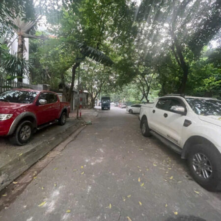 Nhà hiếm gần hồ Linh Đàm, quận Hoàng Mai, ngõ ô tô tránh, kinh doanh đỉnh, 80m2 x 4 tầng giá chỉ