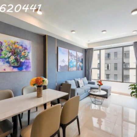 Cho thuê căn hộ chung cư cao cấp THE TRESOR bến vân đồn quận 4, tầng cao có ban công