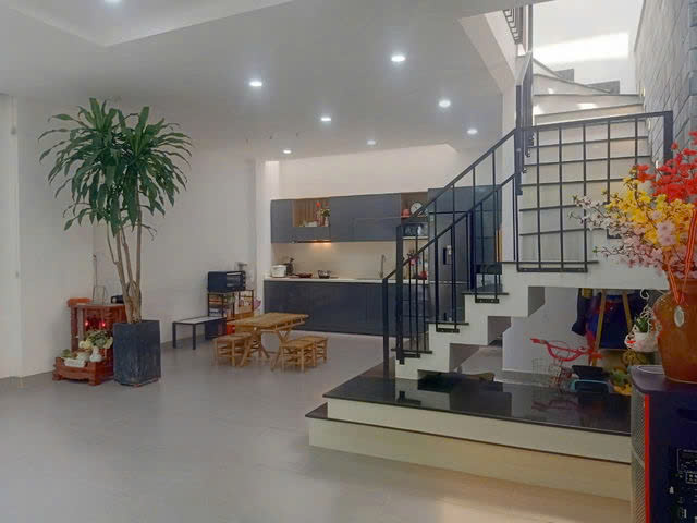 Bán nhà cách mặt tiền vườn lài 30m2, phường an phú đông, q12, nhà thông thoáng sạch sẽ, sổ vuông,