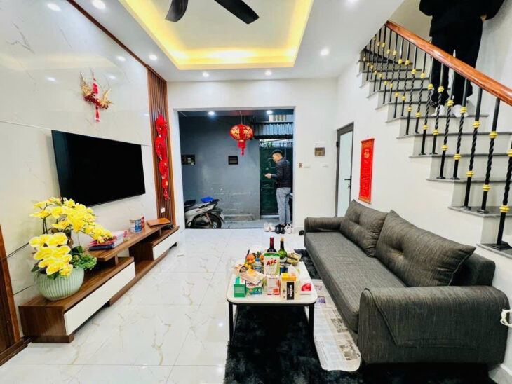 Nhà riêng sát phố, công viên, đẹp và hiếm, trung tâm quận Hai Bà Trưng, 28m2, 4 tầng, 3 ngủ, giá