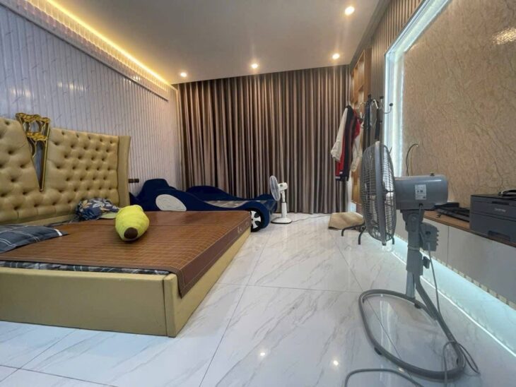 MẶT NGÕ NGÔ QUYỀN 30M RA PHỐ ÔTÔ ĐỖ CỬA GIÁ 13 TỶ MẶT TIỀN 4.5M