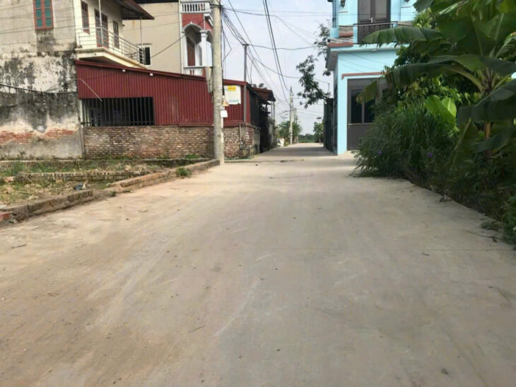 Bán đất dịch vụ tổ 5, TT Quang Minh, Mê Linh. Tặng nhà C4, đang cho thuê kinh doanh