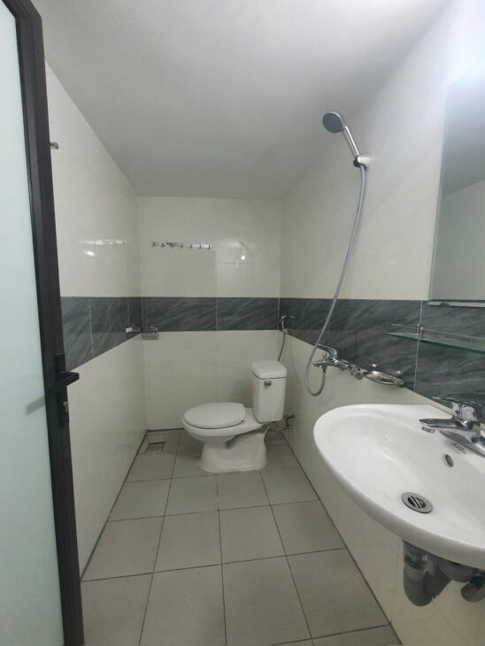 BÁN NHÀ CCMN- PHÁO ĐÀI LÁNG-7 TẦNG THANG MÁY-6 PHÒNG KÉP KÍN,FULL NỘI THẤT