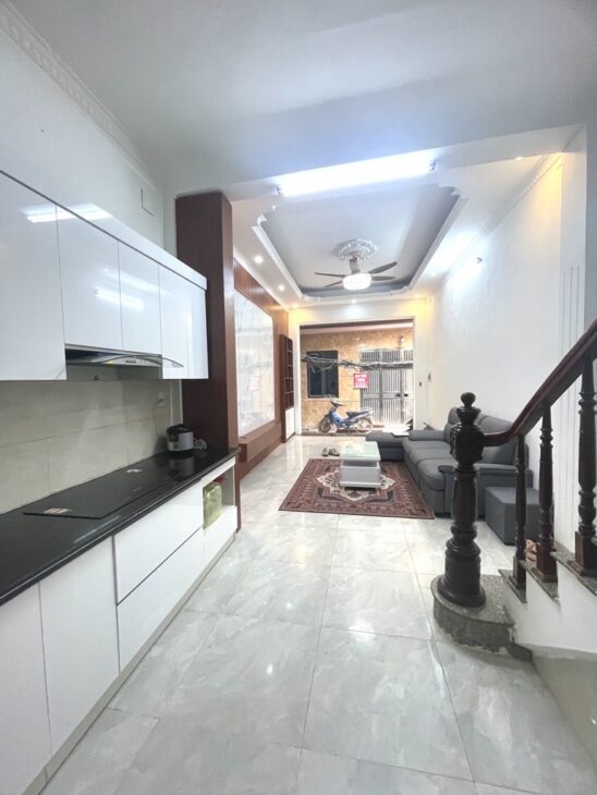 BÁN GẤP – NHÀ PHÁO ĐÀI LÁNG – 5 TẦNG- DT -33/36M2-MT3.5M GIÁ CHỈ 7.8 TỶ