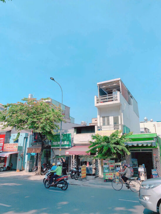 bán nhà mt 879 nguyễn kiệm p 3 gv 3 lầu giá 4tỉ 65