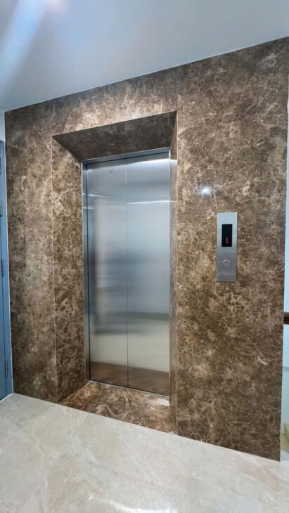 SIÊU HIẾM TRẦN KHÁT CHÂN, NGÕ THÔNG, THANG MÁY, 4 NỔI 1 HẦM, 68M2 GIÁ 12.X TỶ