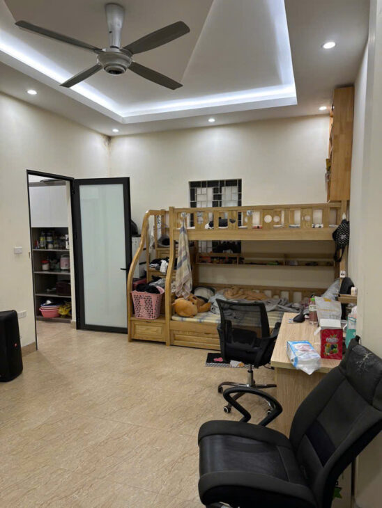 BÁN ĐẤT TẶNG NHÀ THANH NHÀN, NGÕ THOÁNG,XÂY CCMN, 72M2 GIÁ 11.X TỶ