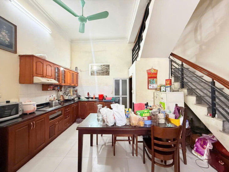 bán nhà mỹ đình , ngõ thông, mặt tiền rộng thênh thang . Xây CCMN cực đỉnh 50m x 3 tầng. Giá 11,6 tỉ