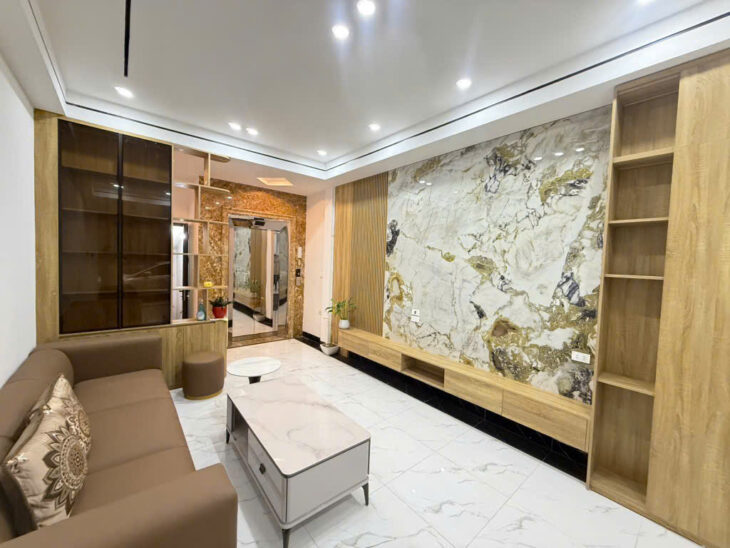 Nhà 5 tầng thang máy mặt ngõ kinh doanh phố Đội Cấn, Ba Đình, hai thoáng, 38m, 9.5 tỷ