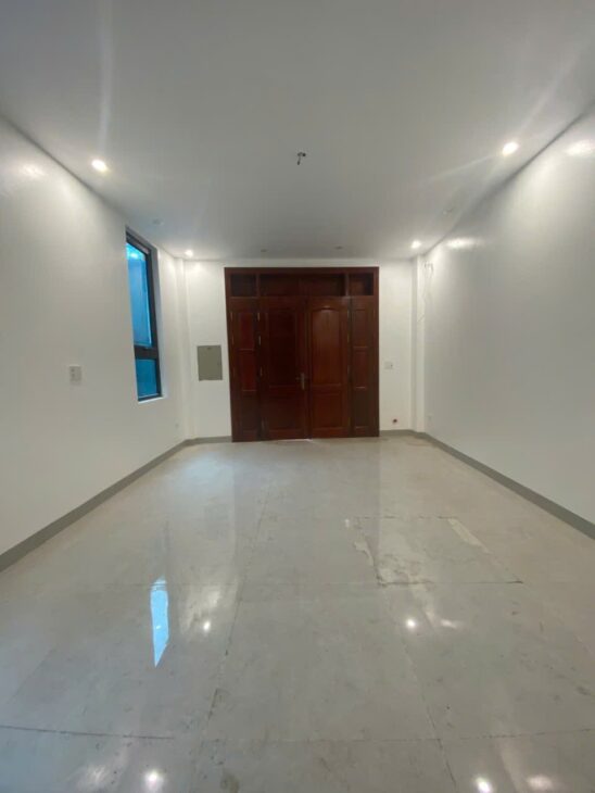 BÁN NHÀ PHÂN LÔ ĐẸP – THANG MÁY – Ô TÔ TRÁNH – ĐẶNG VŨ HỶ – LONG BIÊN – 11.5 TỶ – 0383 150 180