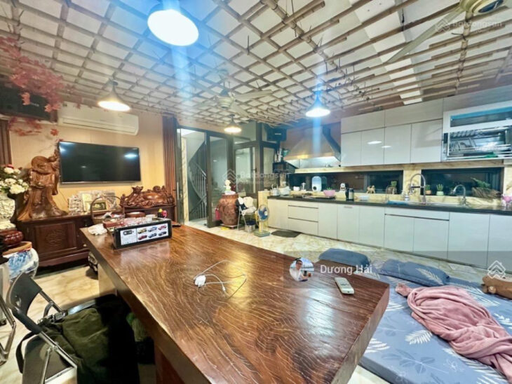 Bán nhà mặt phố Đặng Thùy Trâm – Dịch Vọng Hậu – 75m2 x 5 tầng – KDVP – Ô tô – Vỉa hè