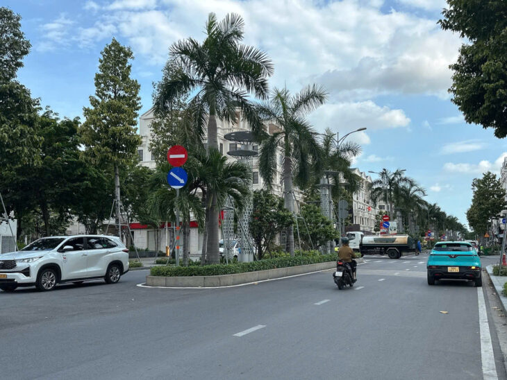 Bán Biệt thự đẳng cấp 4 lầu ngang 12m ngay KDC Cityland P.10 240m2 tiện ích VIP chỉ 55 tỷ