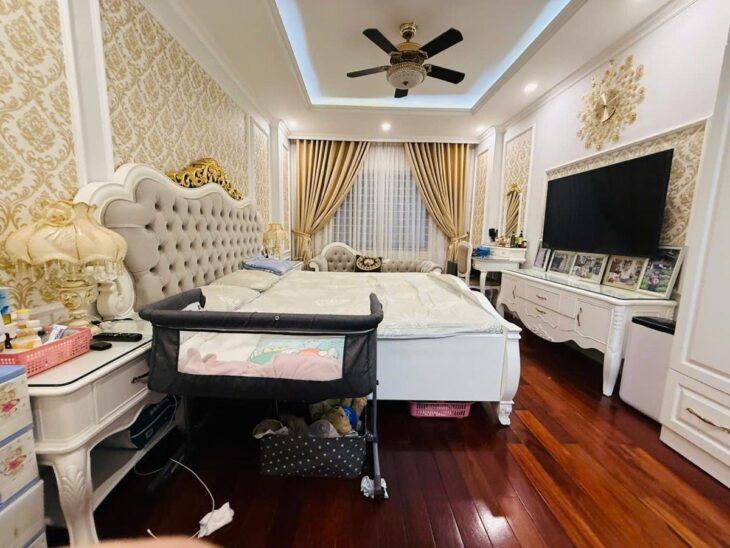 Bán nhà Thanh Nhàn, 1 nhà ra phố, thang máy, nhà 6 tầng đẹp ở luôn, 12 tỷ