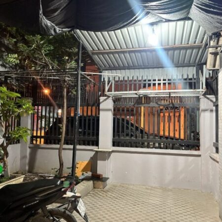 Bán nhà MẶT TIỀN kinh doanh đa ngành nghề,ngang KHỦNG 8,5m,gần chợ Xóm Vắng Bán nhà MẶT TIỀN kinh doanh đa ngành nghề,ngang KHỦNG 8,5m,gần chợ Xóm Vắng