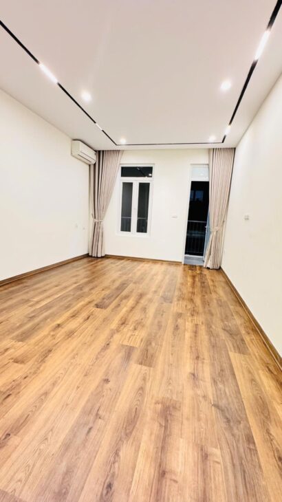 Bán nhà phố Khương Hạ, gần ô tô, gần hồ Khương Hạ, 40M2, 8.75 Tỷ