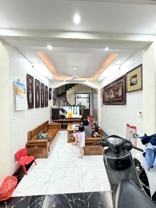 NHÀ ĐỊNH CÔNG THƯỢNG, HOÀNG MAI, Ô TÔ QUA NHÀ, 3 BƯỚC RA PHỐ, 52M2, 13.5 TỶ(CTL)