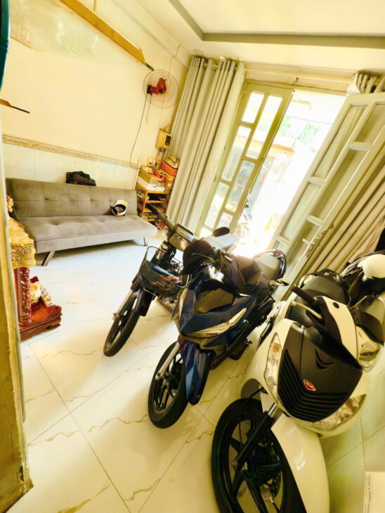 Bán Nhà hẻm 152 Hung Phú, khu VIP P8 Q8