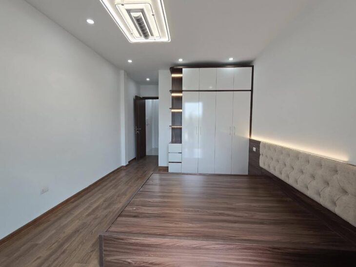 BÁN NHÀ 4 TẦNG 35M2, NGỌC THỤY – LONG BIÊN – GIÁ NHỈNH 5 TỶ – VỊ TRÍ ĐẮC ĐỊA, SỔ ĐỎ CHÍNH CHỦ