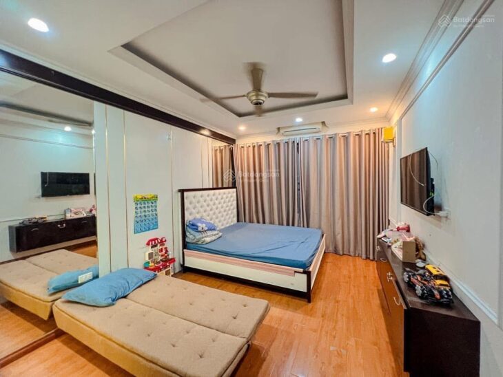 BÁN NHÀ ĐỊNH CÔNG, LÔ GÓC, Ô TÔ ĐỖ CỬA, DT 30M2, 8.3 TỶ