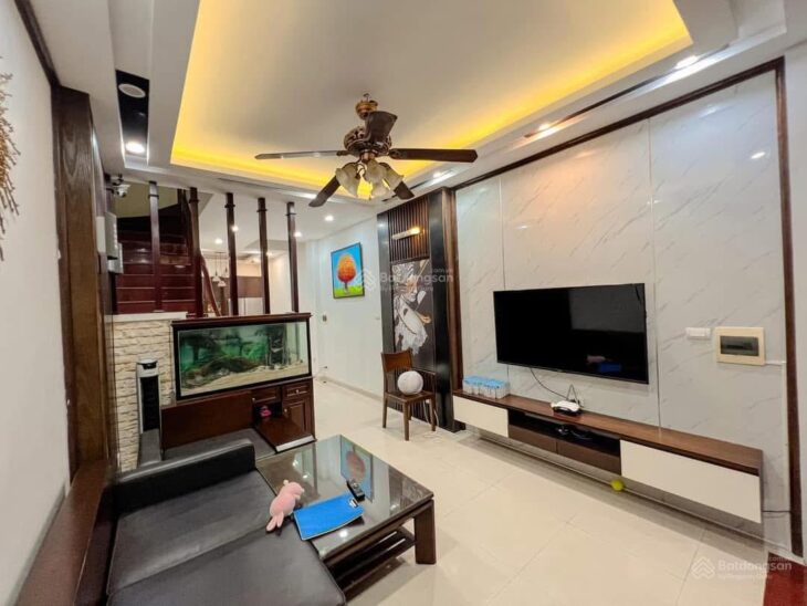 BÁN NHÀ ĐỊNH CÔNG, LÔ GÓC, Ô TÔ ĐỖ CỬA, DT 30M2, 8.3 TỶ